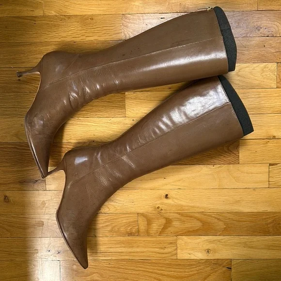 Jimmy Choo Brown Heeled Boots Timeless Design, classy and versatile - Picture 3 of 7